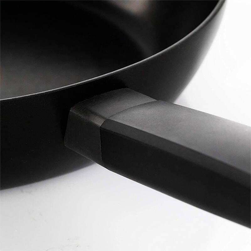 Chảo Nhôm Chống Dính Hard&Light Black (Có Thể Sử Dụng Bếp Từ) - Màu Đen - Locknlock 3 size (22cm, 24cm, 26cm) - LHL5223, LHL5243, LHL5263 image number null